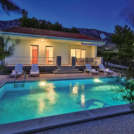 Kastel Gomilica: Private Pool For 6 Holiday home