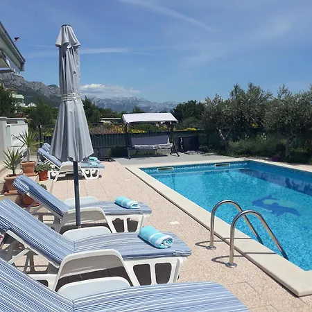 Holiday home Kastel Gomilica: Private Pool For 6