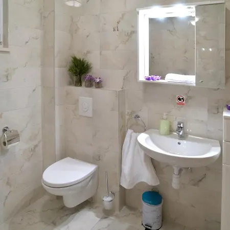 Kastel Gomilica: Private Pool For 6 Holiday home *