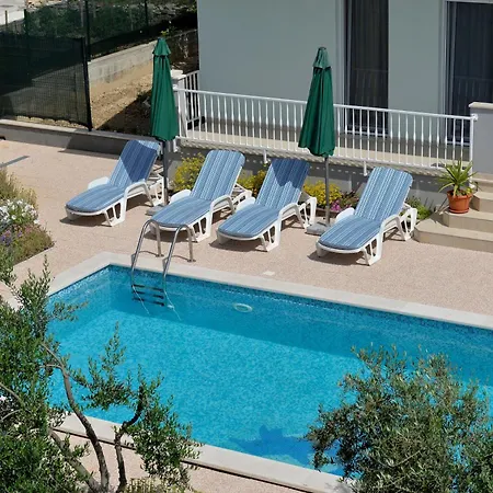 Kastel Gomilica: Private Pool For 6 Holiday home *